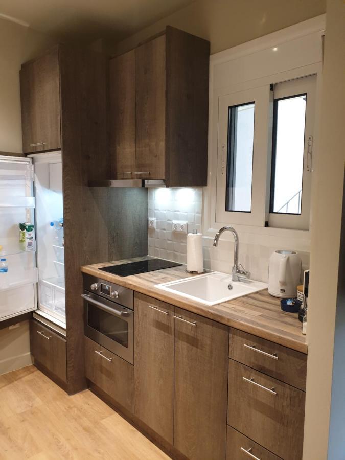Apartament Renovated Studio With Roof Garden Access, 15 M Walk To Acropolis Ateny Zewnętrze zdjęcie
